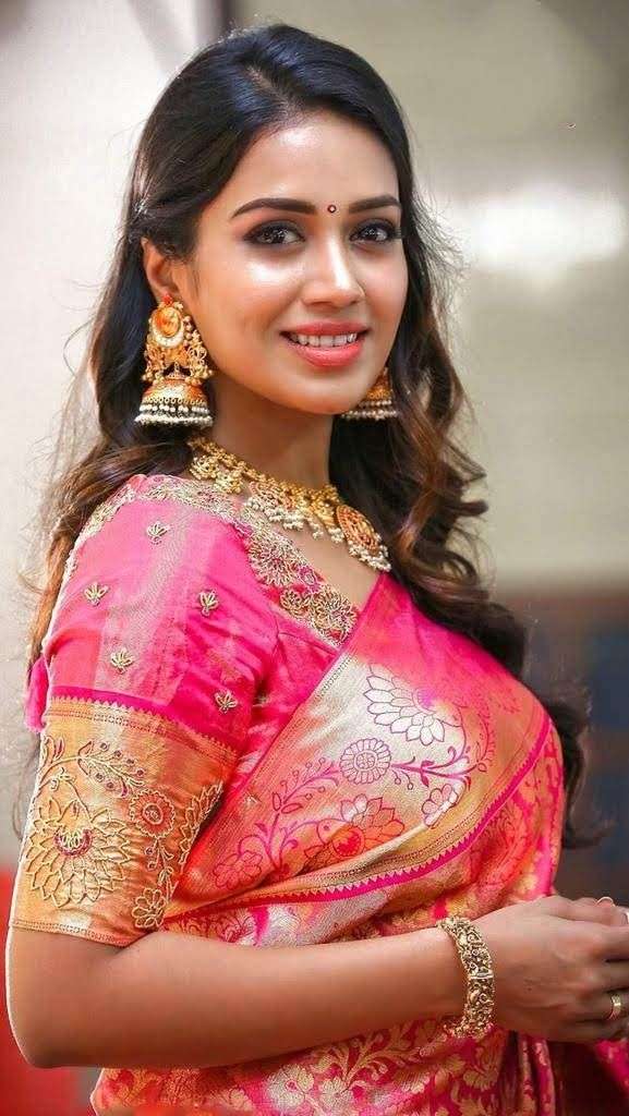 rudraksh soft lichi silk cloth where tradition meet style jacquard work on saree rudraksh soft lichi silk cloth where tradition meet style jacquard work on saree