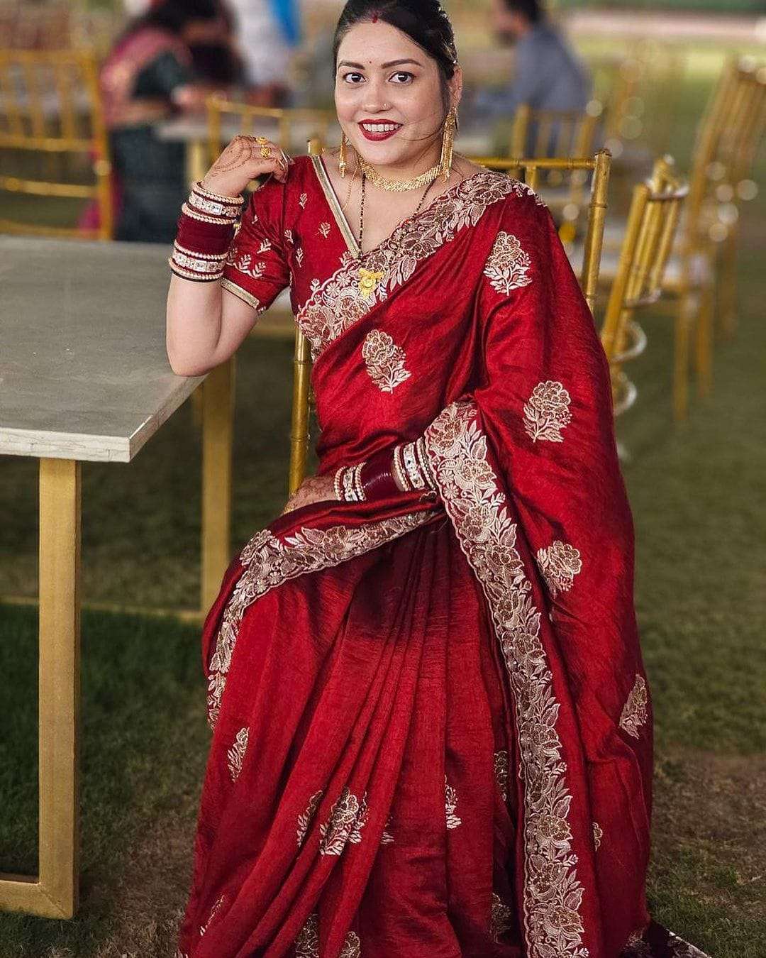 rudraksh blooming vichitra fabric beautiful zari thread with stone work party wear saree rudraksh blooming vichitra fabric beautiful zari thread with stone work party wear saree